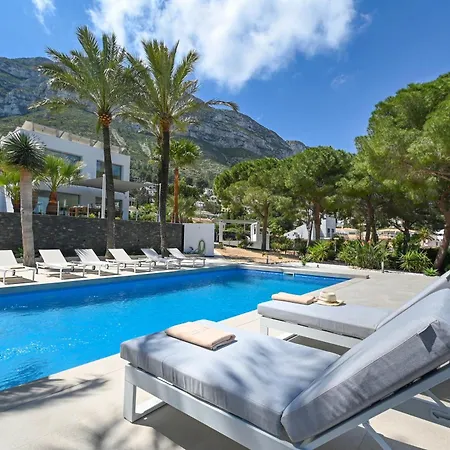 Amantos Villa